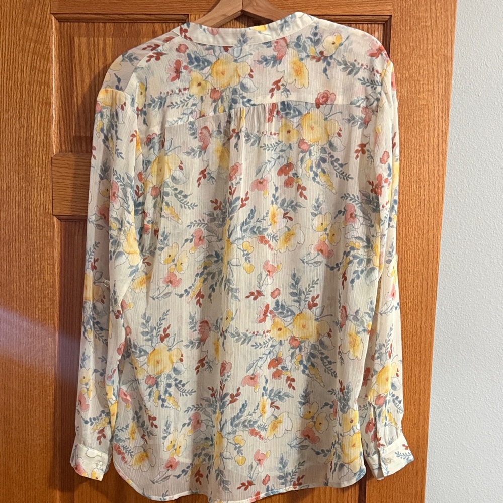 Kut from the Kloth Floral Button-Up Blouse in Cream and Yellow - Picture 5 of 5